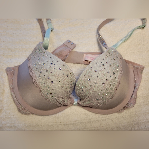 34B Victoria's Secret Padded Demi Bra - Picture 3 of 11